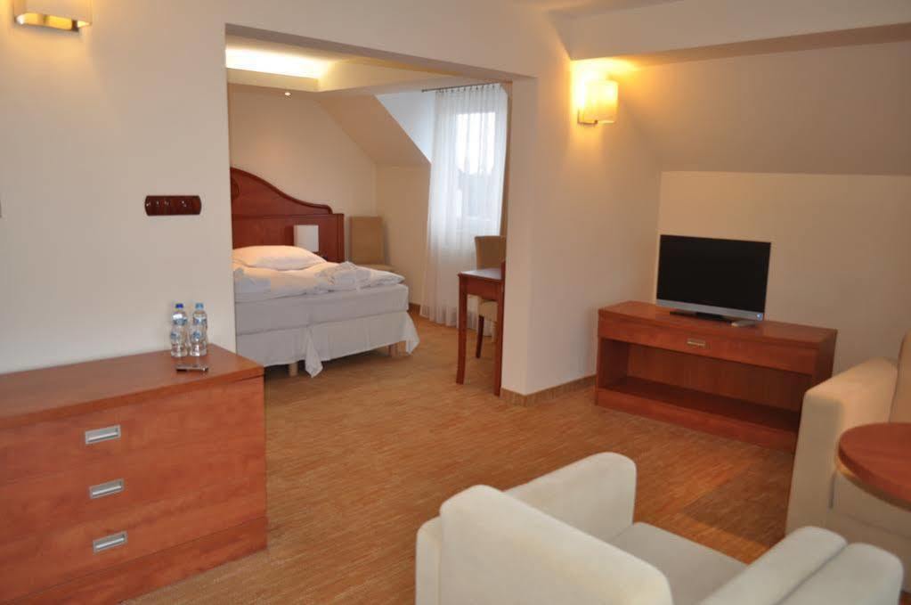Krol Plaza & Wellness Resort 4*