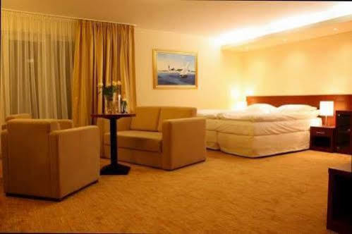 Krol Plaza & Wellness 4*